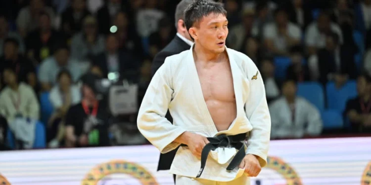 Изображение для новости: Чемпионат мира по дзюдо: Есет Куанов проиграл олимпийскому чемпиону и не смог выйти в 1/8 финала