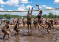 Изображение 1 для Вода, грязь и адреналин: в Лисаковске определили лучших в необычном волейболе